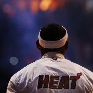 开云体育平台-神域投射与战术熔炉，库里与RNG各自的极限挑战，双界极限，神射库里面临神域投射与战术熔炉的终极考验